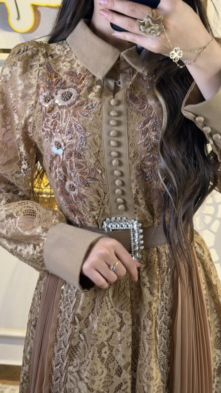 ROBE DENTELLE AVEC CEINTURE – Image 5